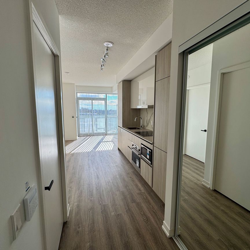 For Lease - 8 Interchange Way Unit# 810, Vaughan, Ontario - Photo 1