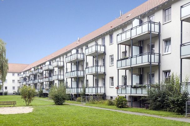 Schicke 2,5-Zimmer-Wohnung mit Tageslichtbad und Balkon - Photo 1