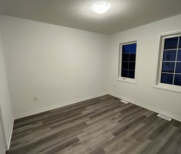 For Lease - 6 Keppel Circle, Brampton, Ontario - Photo 2