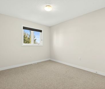 For Lease - 90 Raymond Road Unit# 34, Hamilton, Ontario - Photo 2