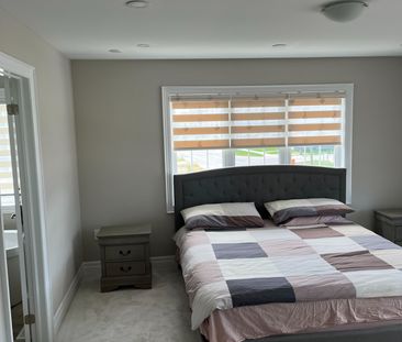 For Lease - 102 Burnhamthorpe Road E Road Unit# Oakvill, Oakville, ... - Photo 3