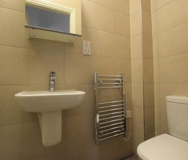 2 Bedroom Apartment To Let - Photo 6