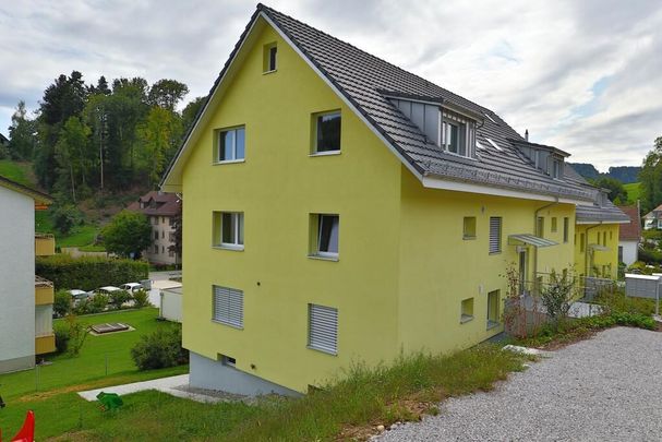 Moderne 3.5 Zimmer-Wohnung mit grossem, sonnigen Balkon - Photo 1