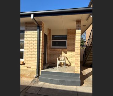 Low Maintenance One Bed Unit! - Photo 3
