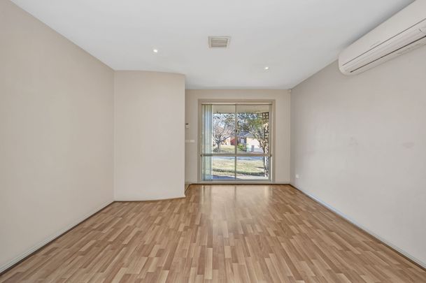 28 Bluestone Gardens, Jerrabomberra - Photo 1