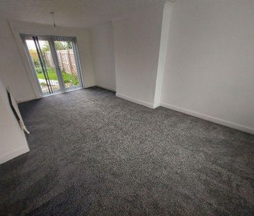2 bedroom semi-detached house to rent - Photo 3