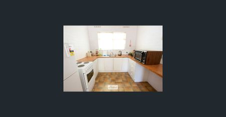 Affordable One Bedroom Unit Centrally Located - Photo 4