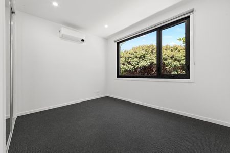 121 Roseberry Street, Ascot Vale VIC 3032 - Photo 5