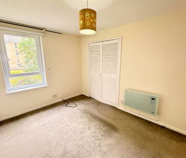 2 Bed, First Floor Flat - Photo 4