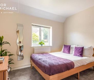 4 bedroom semi-detached house to rent - Photo 2