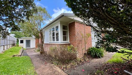 Rent Includes Lawn cuts - Photo 2