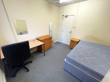 2 bedroom flat to rent - Photo 5