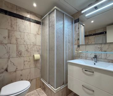 NICE-CARRE D'OR, 2 pièces de 37 m² avec balcon - Photo 5