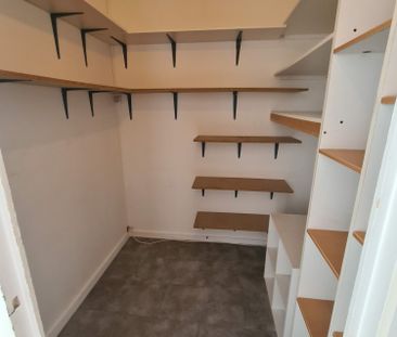 Location Appartement 3 pièces 74m² LA ROCHELLE 17000 - Photo 3