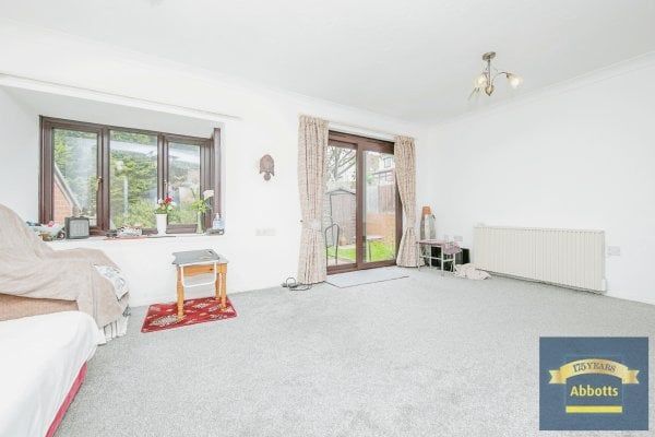 Orchard Gardens, Ipswich Road - Photo 1