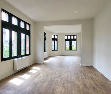 Volledig gerenoveerd appartement met 2 slaapkamers in het hart van ... - Photo 6