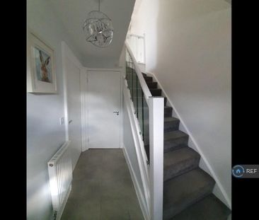 2 bedroom terraced house to rent - Photo 1