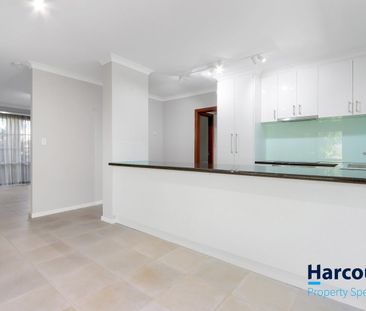 City Convenience with a Touch of Tranquillity - Photo 6