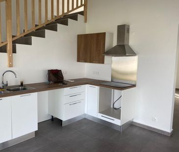 Location Maison 4 pièces 75m² PETIT BOURG 97170 - Photo 4