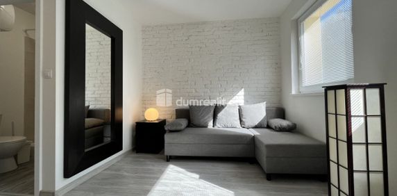 Pronájem bytu 1+kk 18 m² - Photo 2