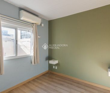 Casa em Condomínio com 2 quartos e 65m² para alugar em Olaria, Canoas. - Foto 4