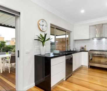 Space & Light - Photo 5