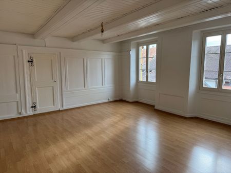 Cressier/NE: Very spacious apartment in historic center - Photo 4