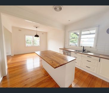 8 Shannon Avenue, Hamlyn Heights, Vic 3215 - Photo 6