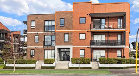 Hobsonville, 2 Bedrooms + Study, $640 - Photo 3