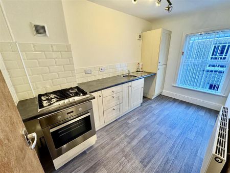 2 bedroom flat to rent - Photo 5