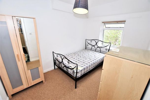 1 bedroom Flat To Let - Photo 1