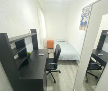 Calle del Oasis, Madrid, Community of Madrid 28021 - Photo 5