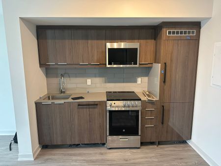 For Lease - 2209 Kingston Road Unit# 103, Toronto, Ontario - Photo 2