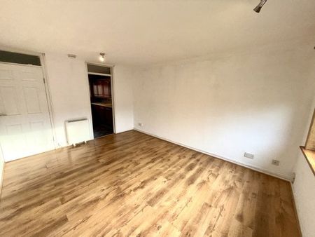 Ivanhoe, Glasgow, G74 - Photo 3