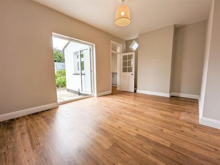 3 bedroom semi-detached bungalow to rent - Photo 3