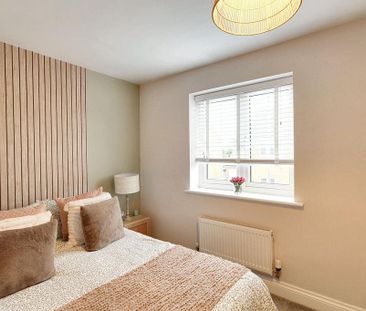 3 bedroom semi-detached house to rent - Photo 6