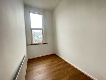 2 Bed Flat, Richmond Road, IG1 - Photo 4