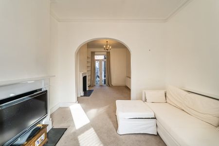 3 bedroom terraced house to rent - Photo 4