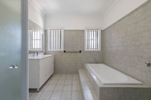 1 Rosemount Avenue, Pennant Hills NSW 2120 - House For Rent | Domain - Photo 1