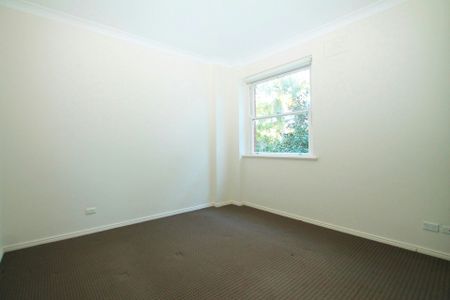 Sunny 2 bedroom unit in Art Deco Building - Photo 4