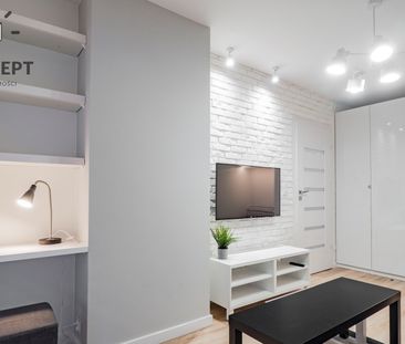 Rozkładowe 2 pokoje mieszkanie z balkonem - Photo 2