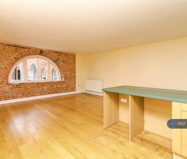 3 bedroom flat to rent - Photo 5