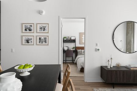 UNIVERT LaSalle Condos for rent - Photo 3