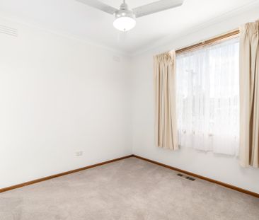 Prime Location - Photo 3