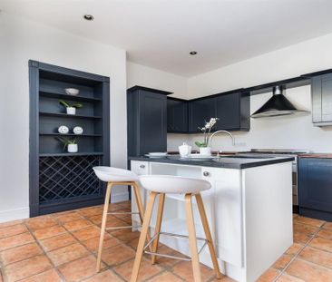 2 bedroom maisonette to rent - Photo 5