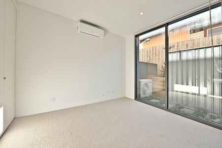 Register to Inspect // Ground Floor Modern Apartment with Modern and Quality Features - Photo 2