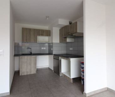 Location Appartement 4 pièces 90m² CORNEBARRIEU 31700 - Photo 3