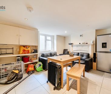 6 bedroom terraced house to rent - Photo 1