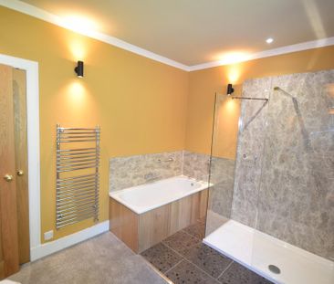 1 bedroom detached house to rent - Photo 6
