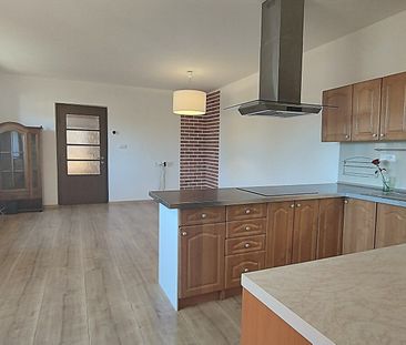 Pronájem rodinného domu 130 m², Lojovice, Velké Popovice - Photo 3